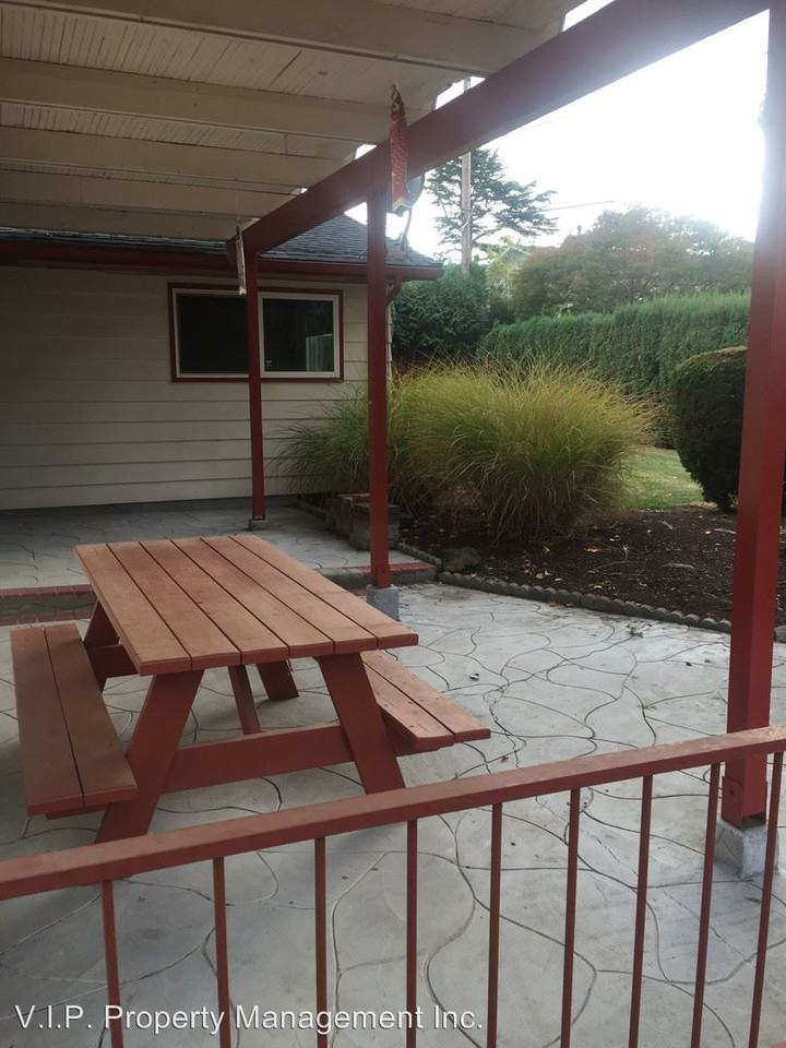 3603 NE 133rd Ave - Photo 2 of 16