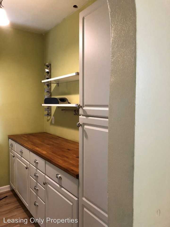 6503 21st Ave - Photo 3 of 25