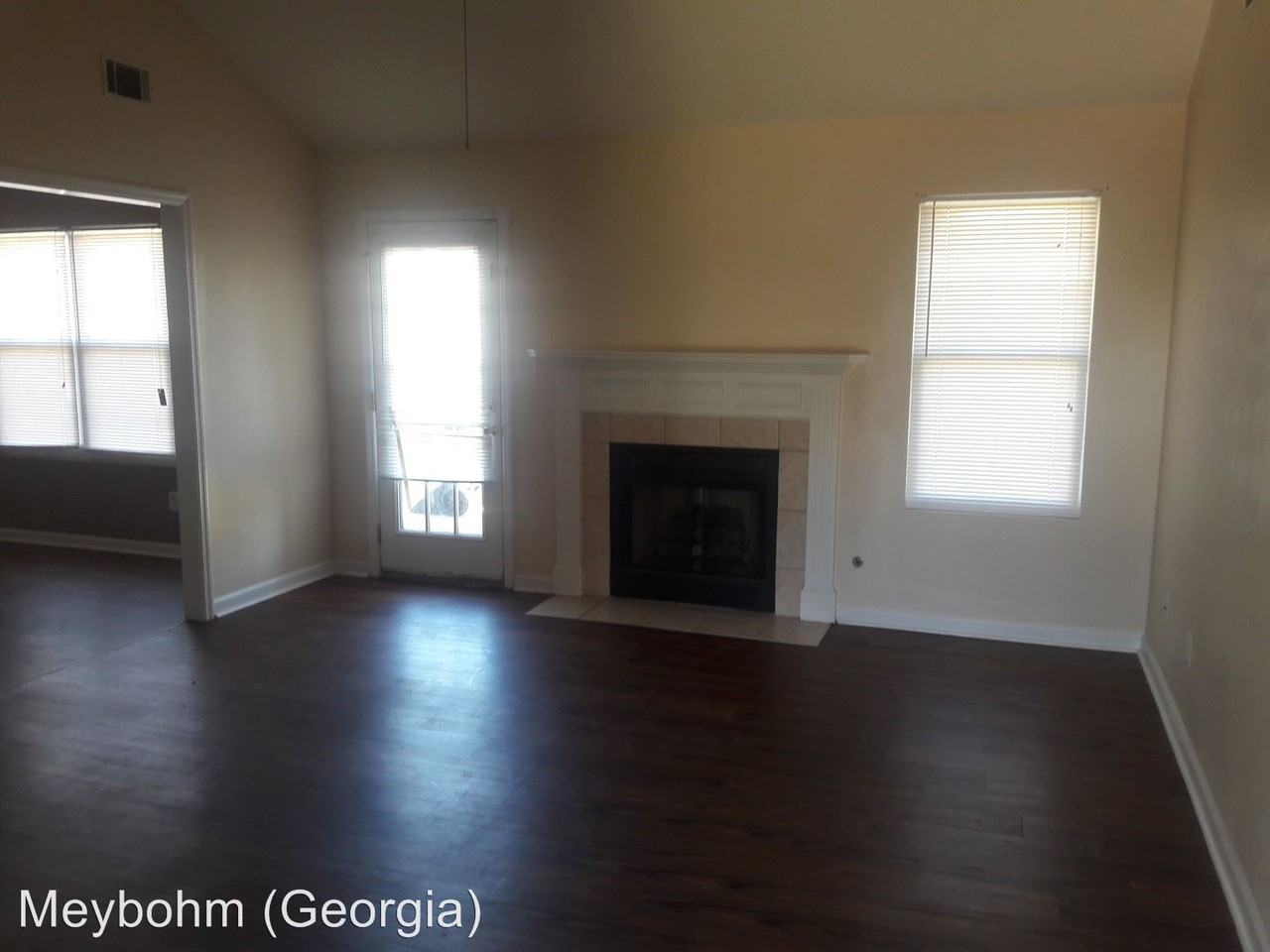 3803 Winchester Ct - Photo 2 of 10