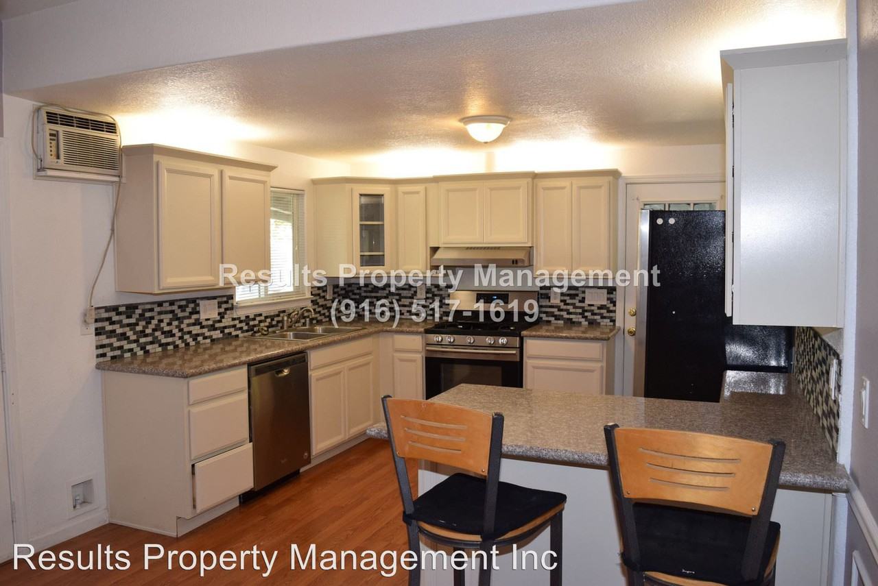 821 Shearer St - Photo 3 of 8