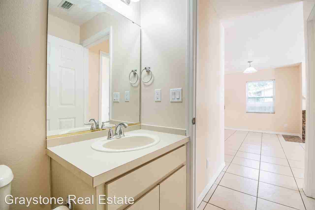 355 23rd Ave SW - Photo 3 of 21