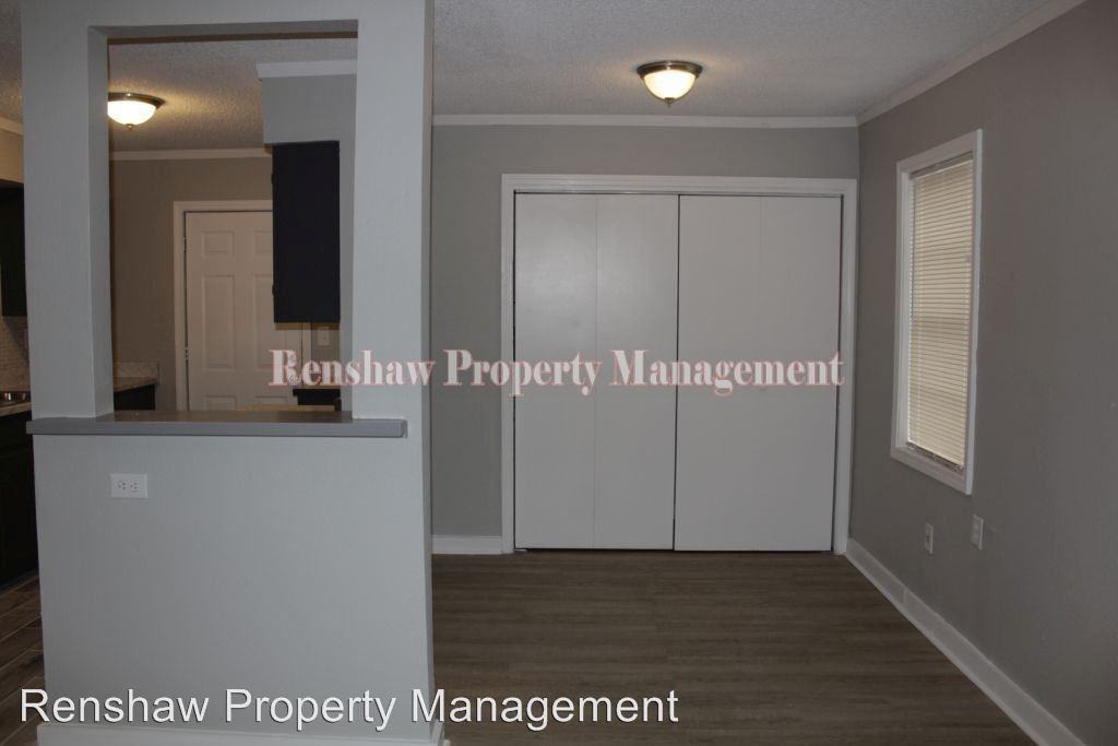 4093 Glenbrook St - Photo 3 of 11