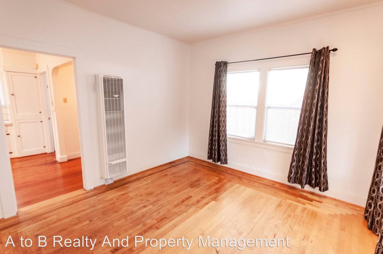 181 E St James St - Photo 2 of 10