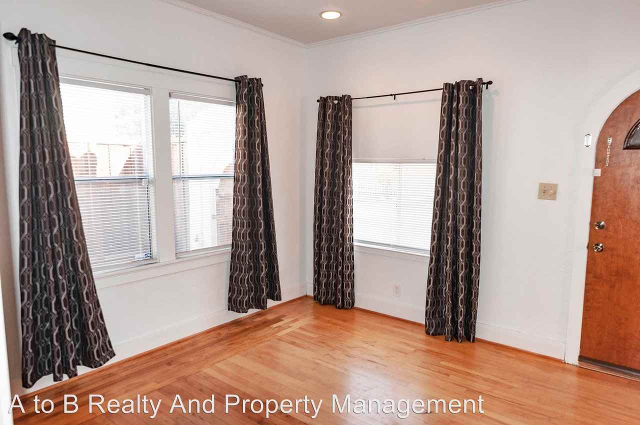 181 E St James St - Photo 3 of 10