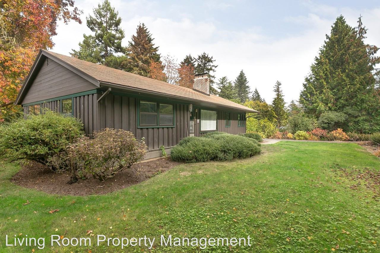 1025 SW Coronado St - Photo 3 of 27