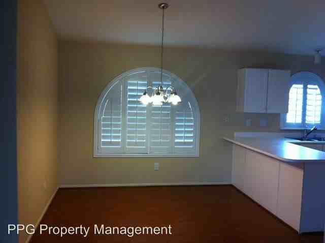12813 W Palm Ln - Photo 3 of 16