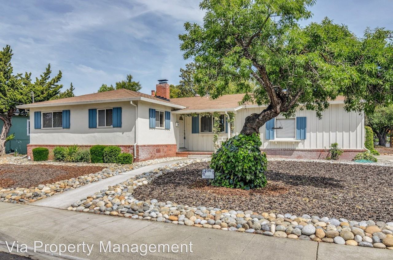 3918 Newcastle Rd - Photo 2 of 17