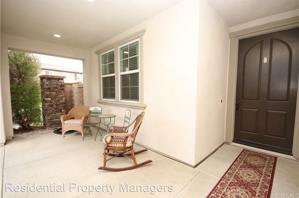46191 Hunter Tr - Photo 2 of 32
