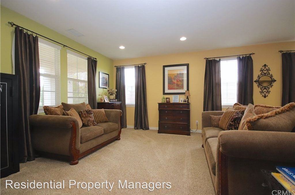 46191 Hunter Tr - Photo 3 of 32