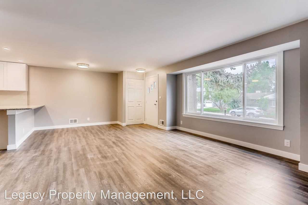 2122 E Panama Dr - Photo 2 of 12