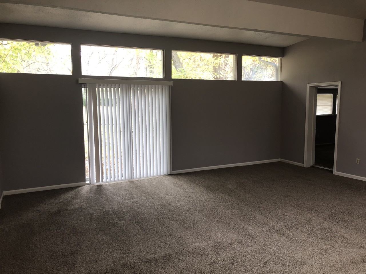 11528 Troost Avenue - Photo 3 of 19