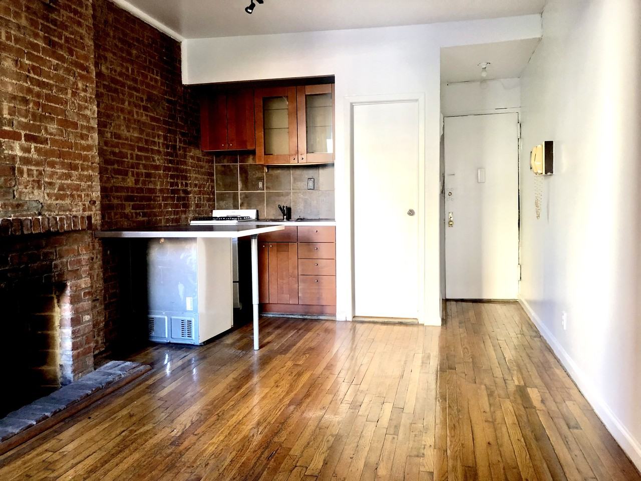 309 West 21st Street #4C