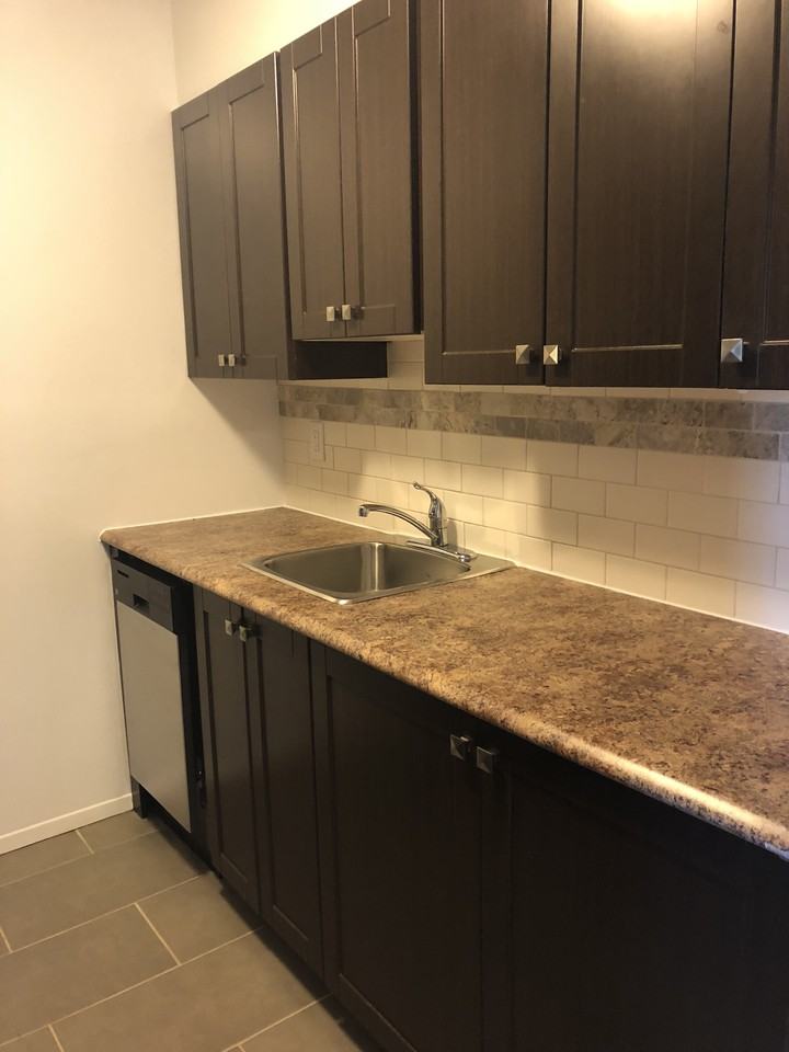 60 Rue Cormier #406 - Photo 2 of 8