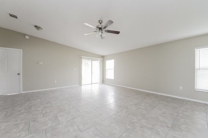 607 Estrada Ln - Photo 2 of 15