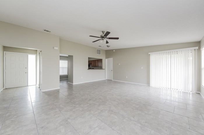607 Estrada Ln - Photo 3 of 15