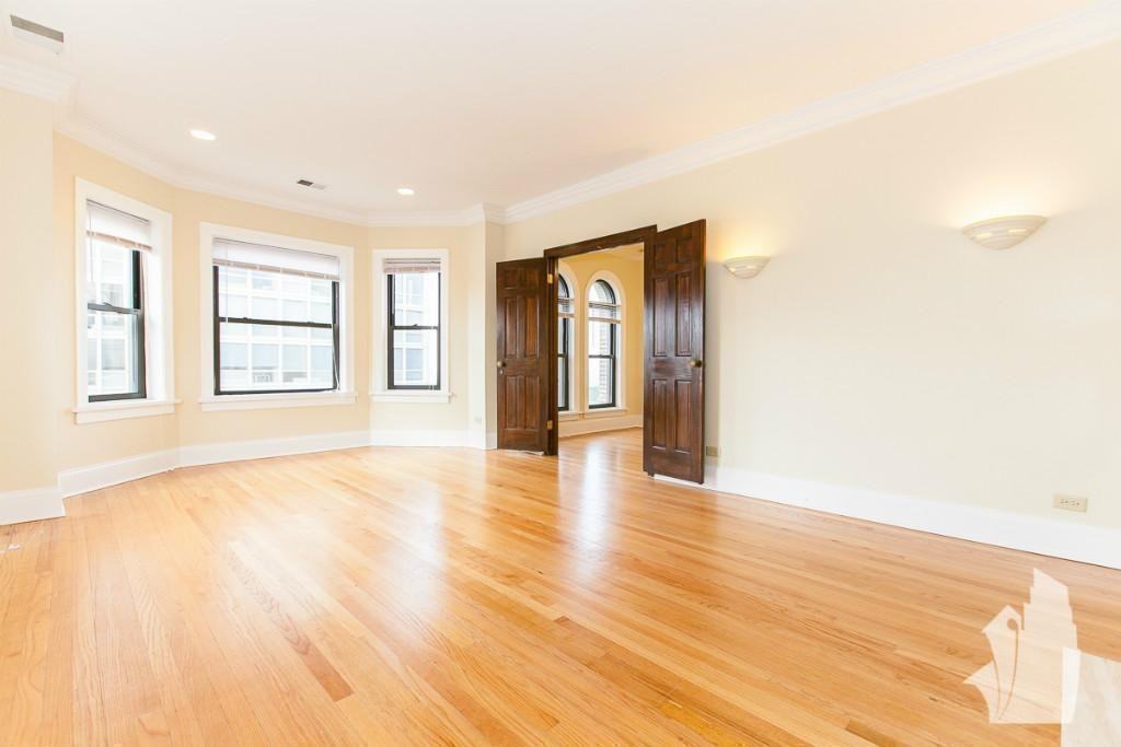 401 West Fullerton Avenue #608W