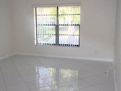 4620 Mahoe Tree Pl #B - Photo 3 of 8