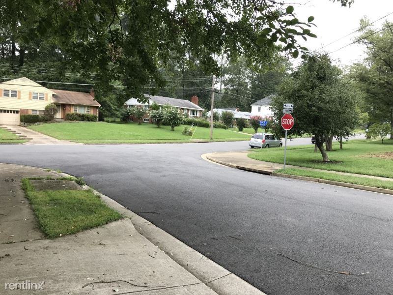 7615 Hogarth St - Photo 2 of 24