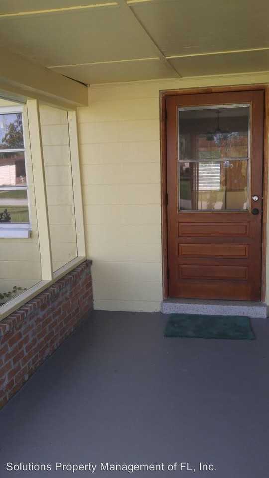 409 4th Pl - Photo 3 of 26