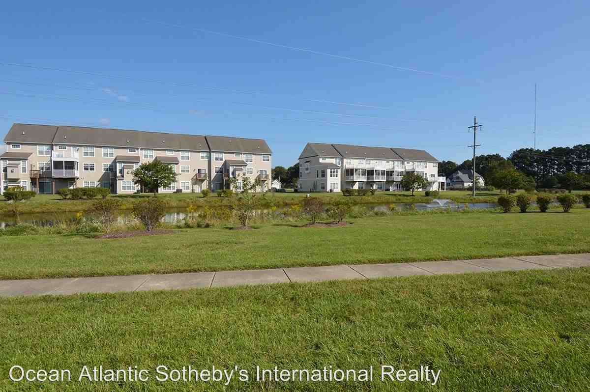 33782 Connecticut Ave - Photo 2 of 33