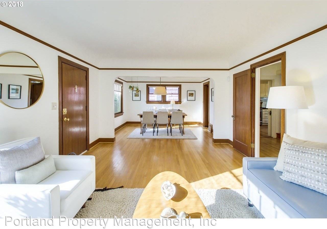 2564 NE 32nd Pl - Photo 3 of 24