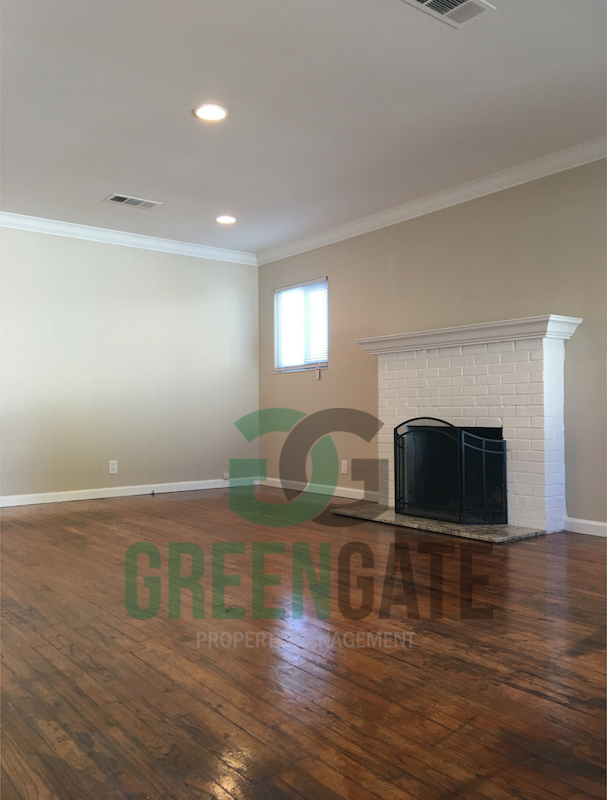 2305 Geneva Dr - Photo 3 of 10