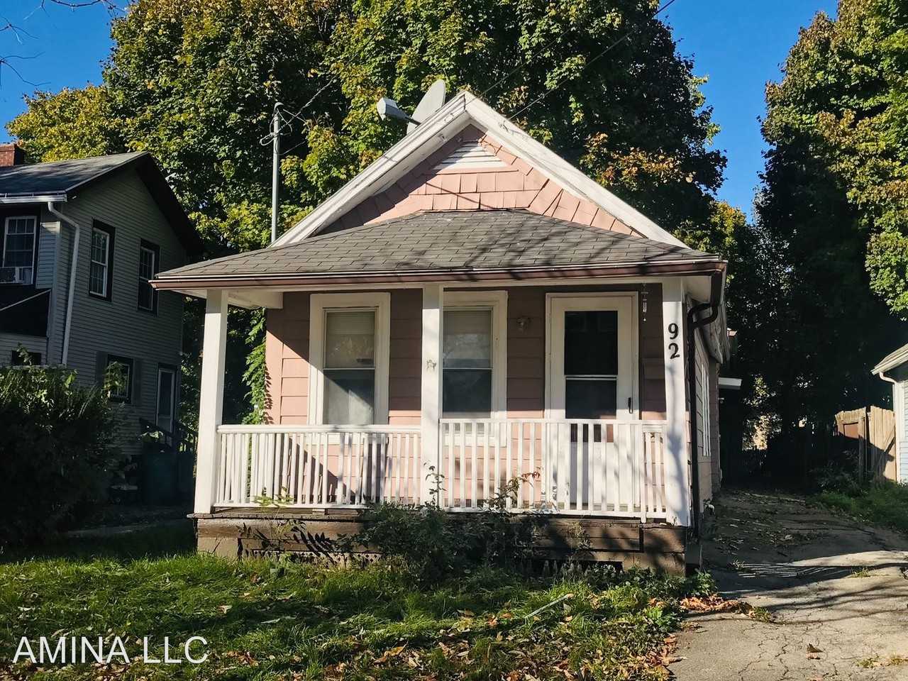 92 Campbell St - Photo 2 of 11