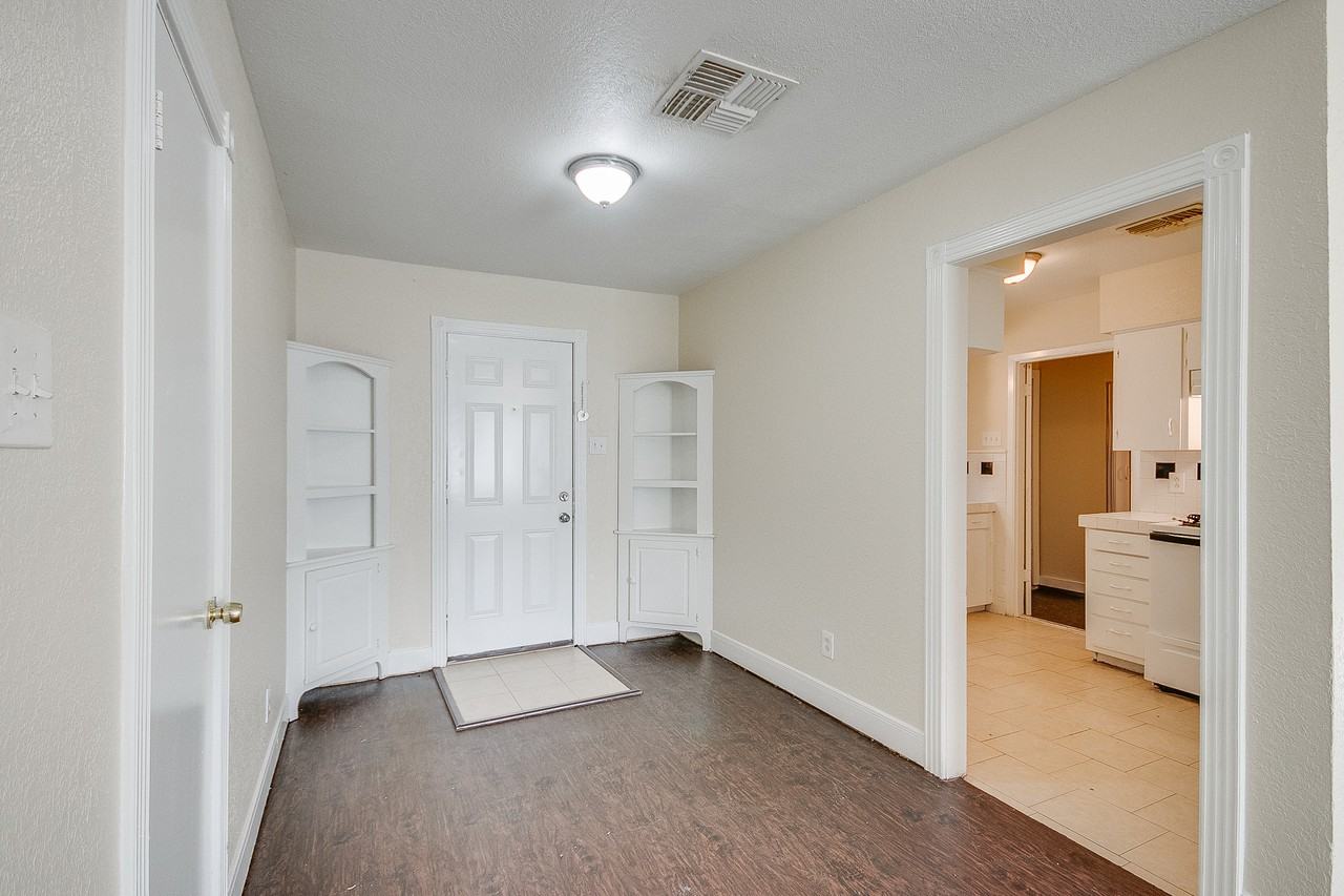 15 16th St N - Photo 2 of 13