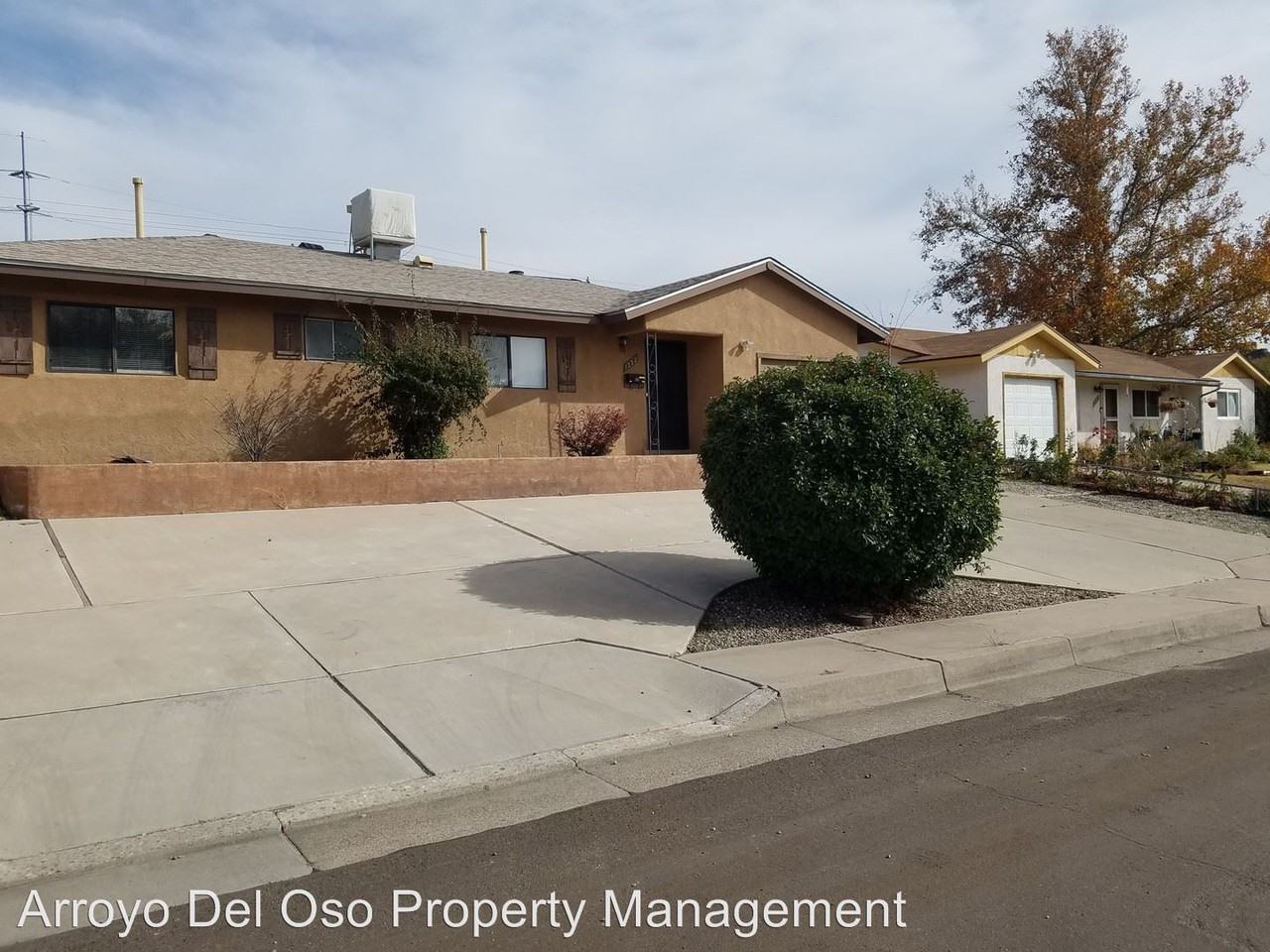 1222 Westerfeld Dr NE - Photo 2 of 15