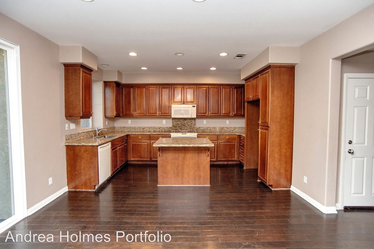 40321 Salem Way - Photo 2 of 24