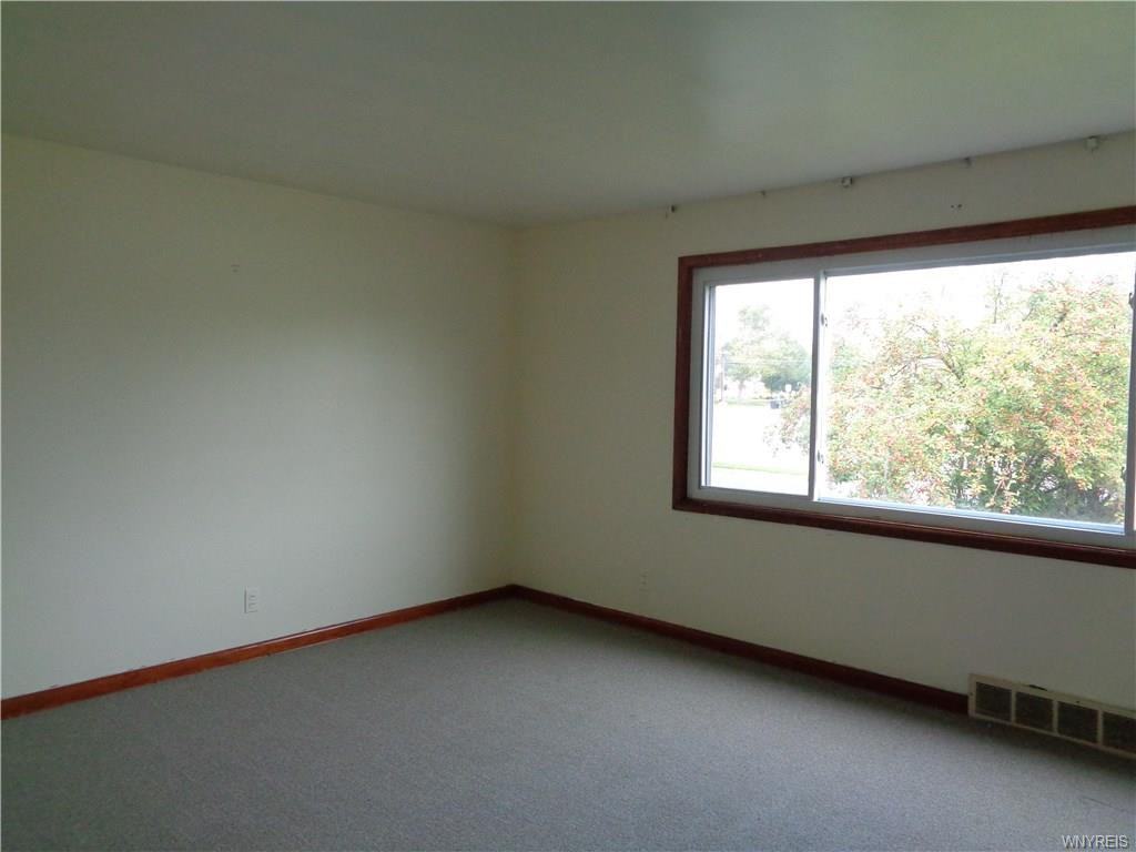 2527 Sheridan Dr - Photo 2 of 12