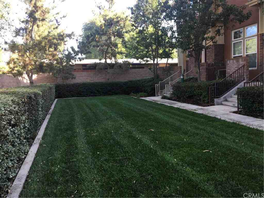 194 Principia Court - Photo 2 of 27