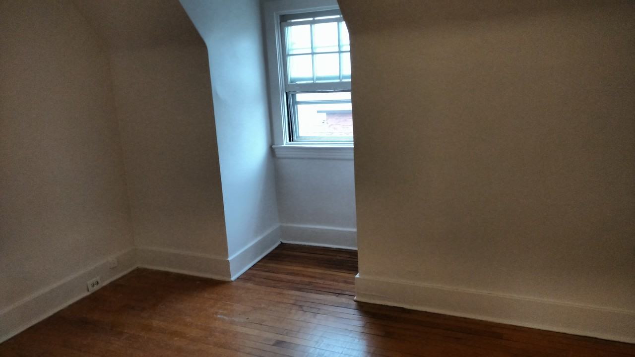 92 Blackburn Avenue #7 - Photo 5 of 21