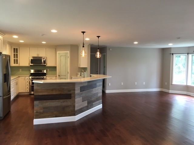 1783 Wilshire Dr - Photo 3 of 6