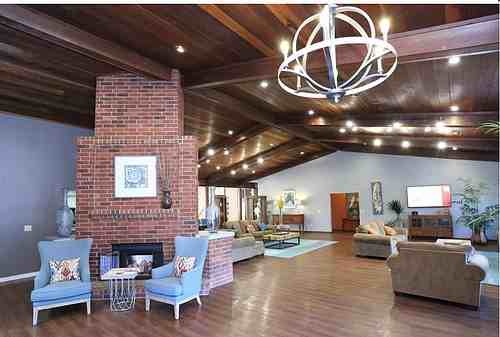 425 S. Hubbards Lane - Photo 3 of 42