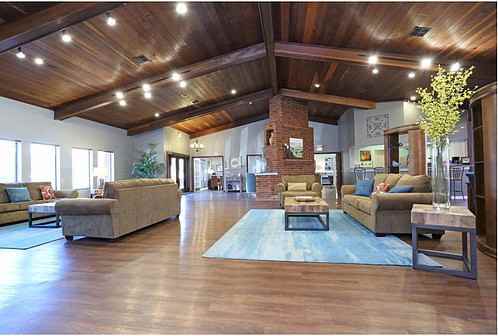 425 S. Hubbards Lane - Photo 5 of 42