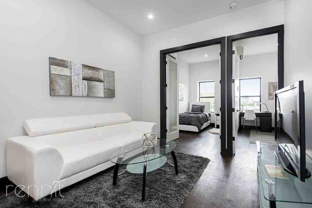 205 Johnson Ave #203