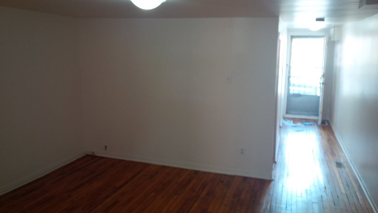 110 Guigues Avenue - Photo 3 of 11