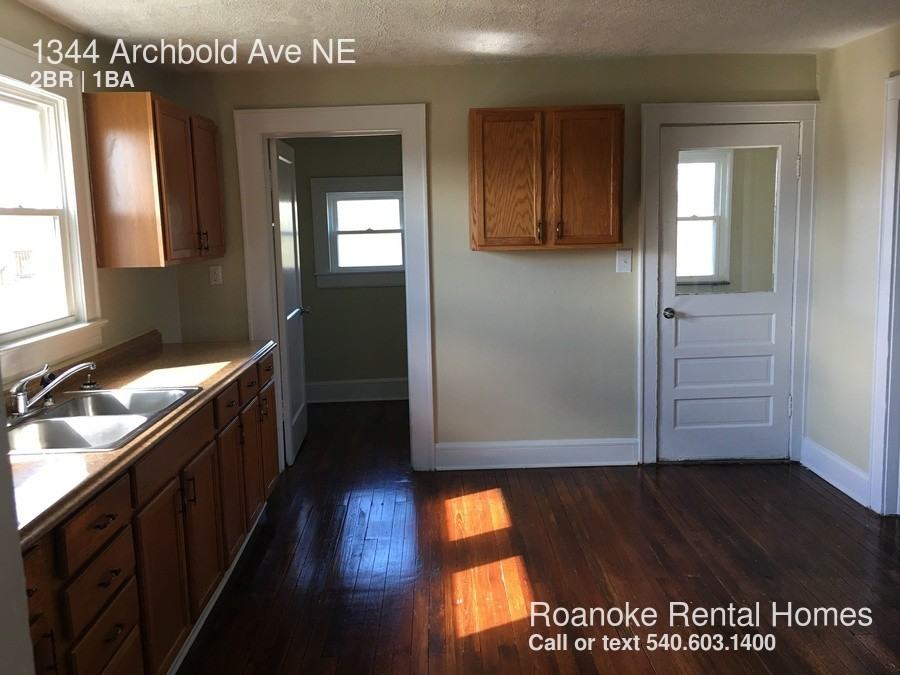 1344 Archbold Ave NE - Photo 2 of 9