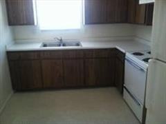 632 Kingman Ave - Photo 3 of 4