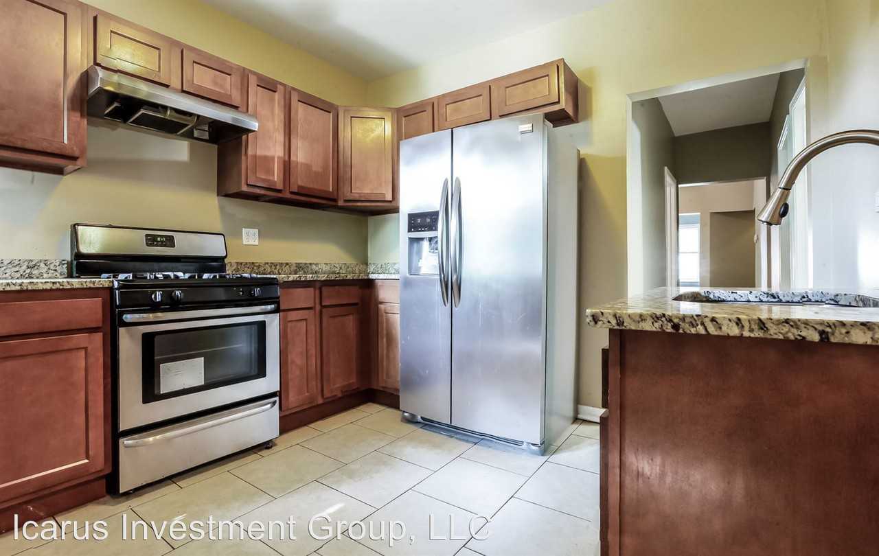 6341 S Saint Lawrence - Photo 3 of 12