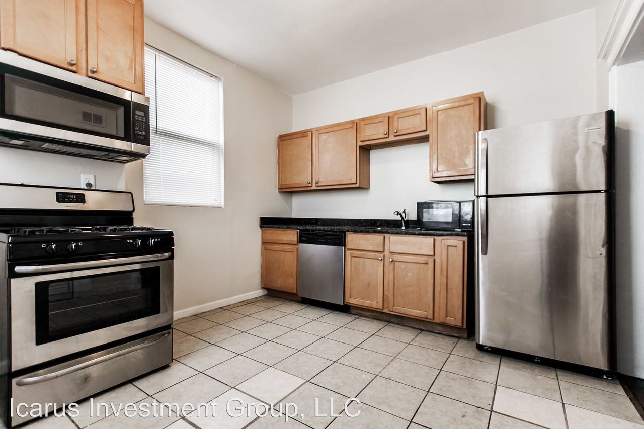 6243 S Rhodes - Photo 2 of 14