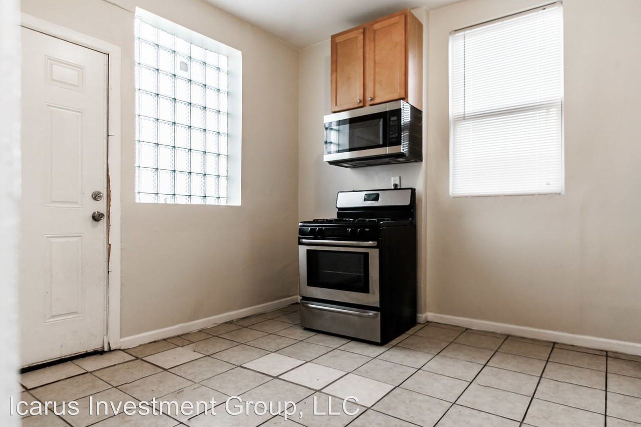 6243 S Rhodes - Photo 3 of 14