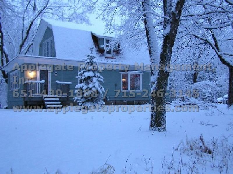 720 Maple Dr - Photo 3 of 32