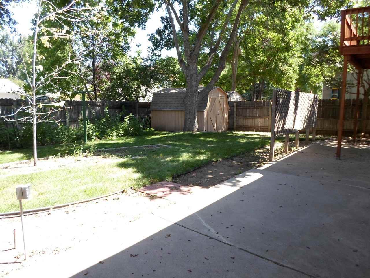 1406 Centennial Rd - Photo 2 of 19