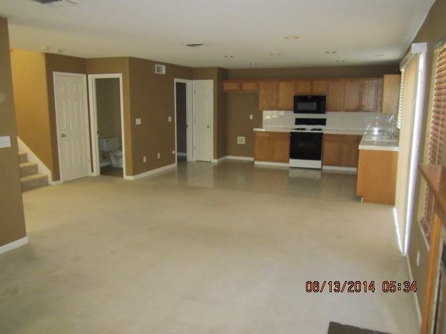 329 Goshawk Ct - Photo 3 of 14