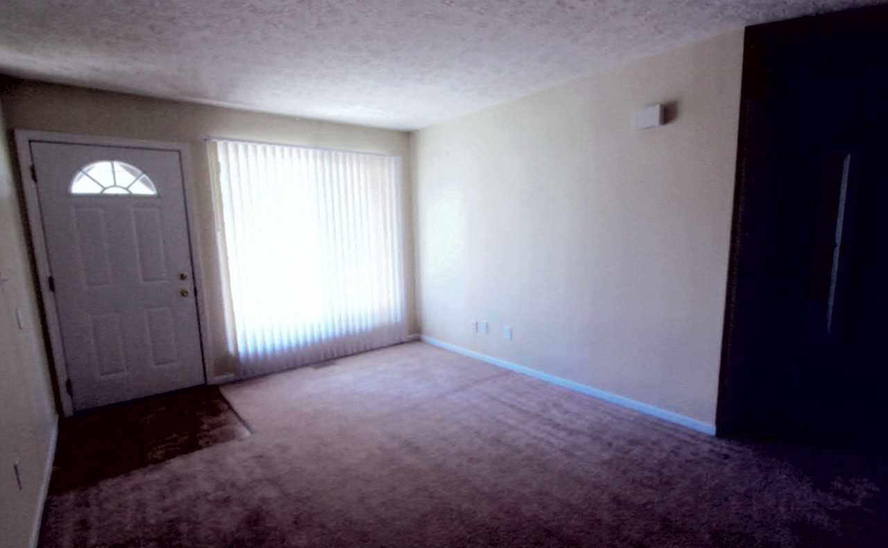 2665 Buggywhip Ln - Photo 2 of 4