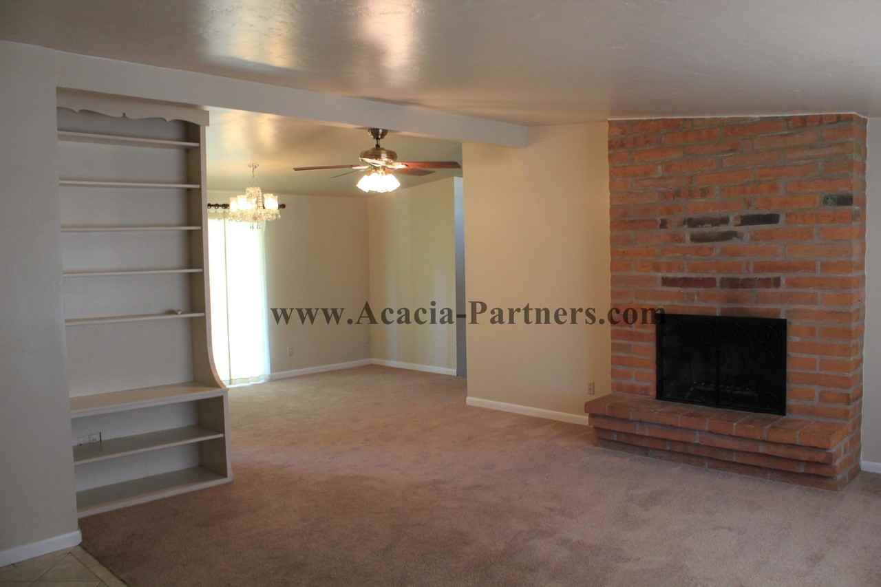 4441 E Holmes St - Photo 3 of 13