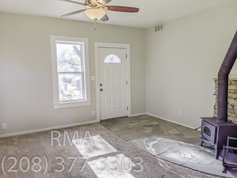 1204 W Dundee St - Photo 2 of 9