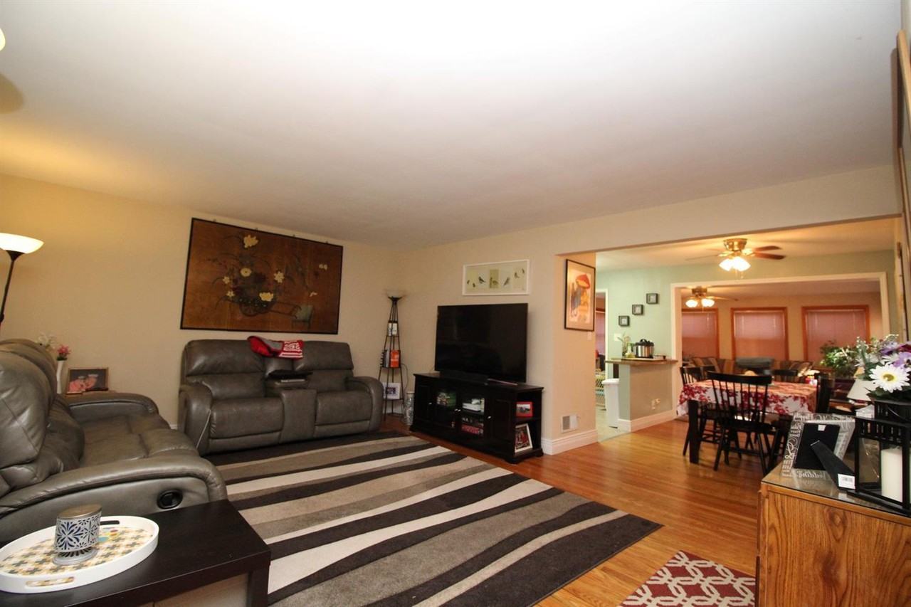 26 Hadley Rd - Photo 2 of 15